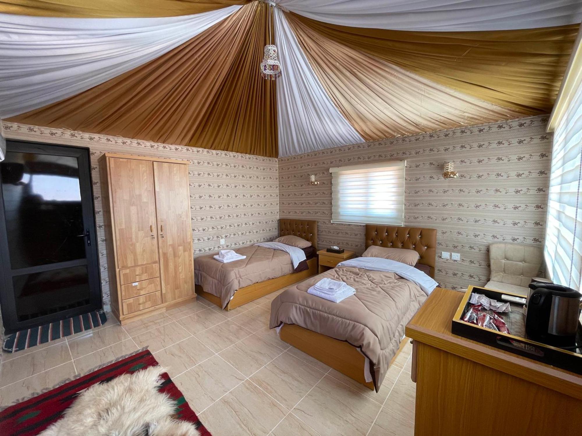 Desert Moon Camp Wadi Rum Eksteriør bilde