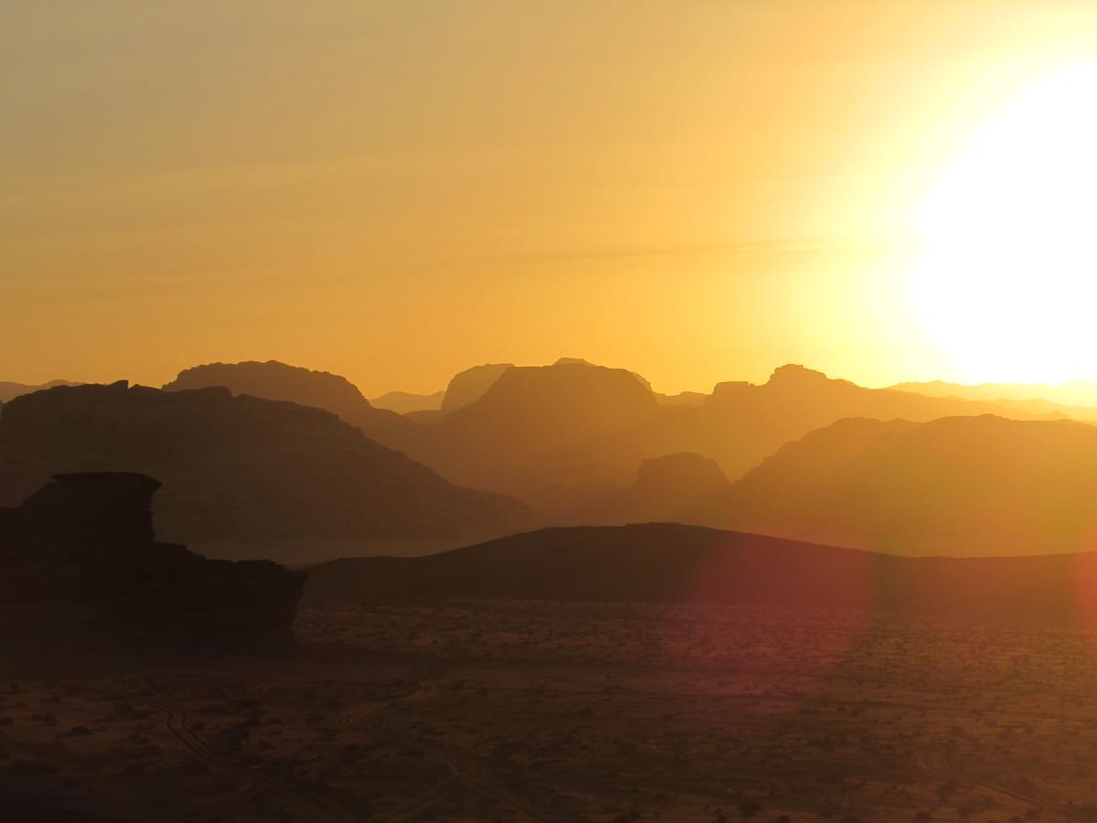Desert Moon Camp Wadi Rum Eksteriør bilde