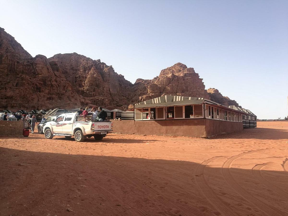 Desert Moon Camp Wadi Rum Eksteriør bilde